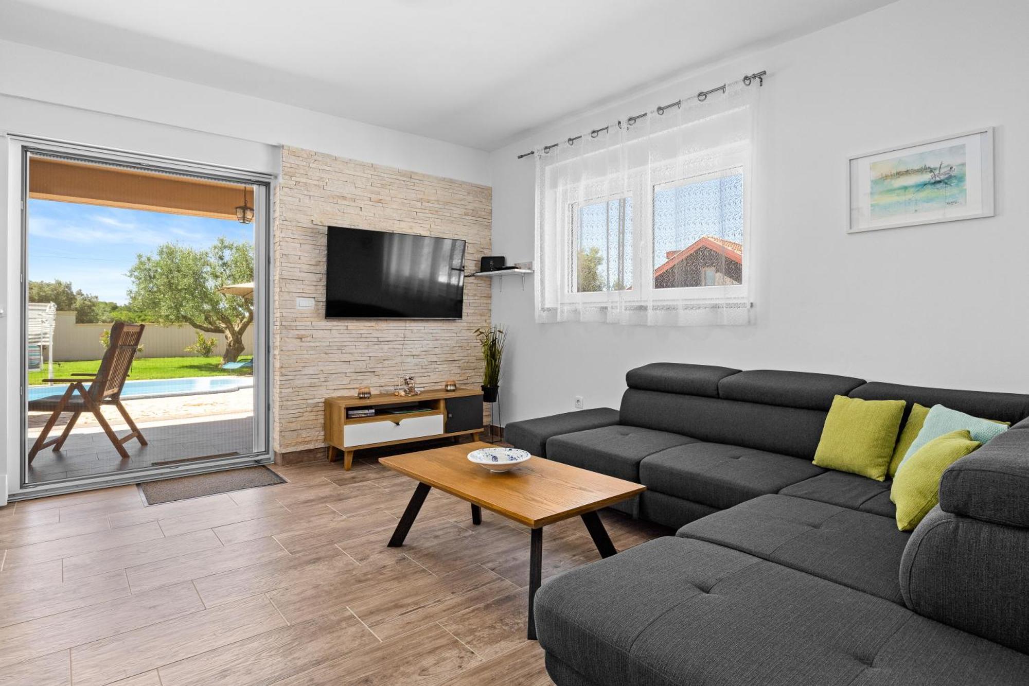 Villa Sunny Olive Peroj Buitenkant foto