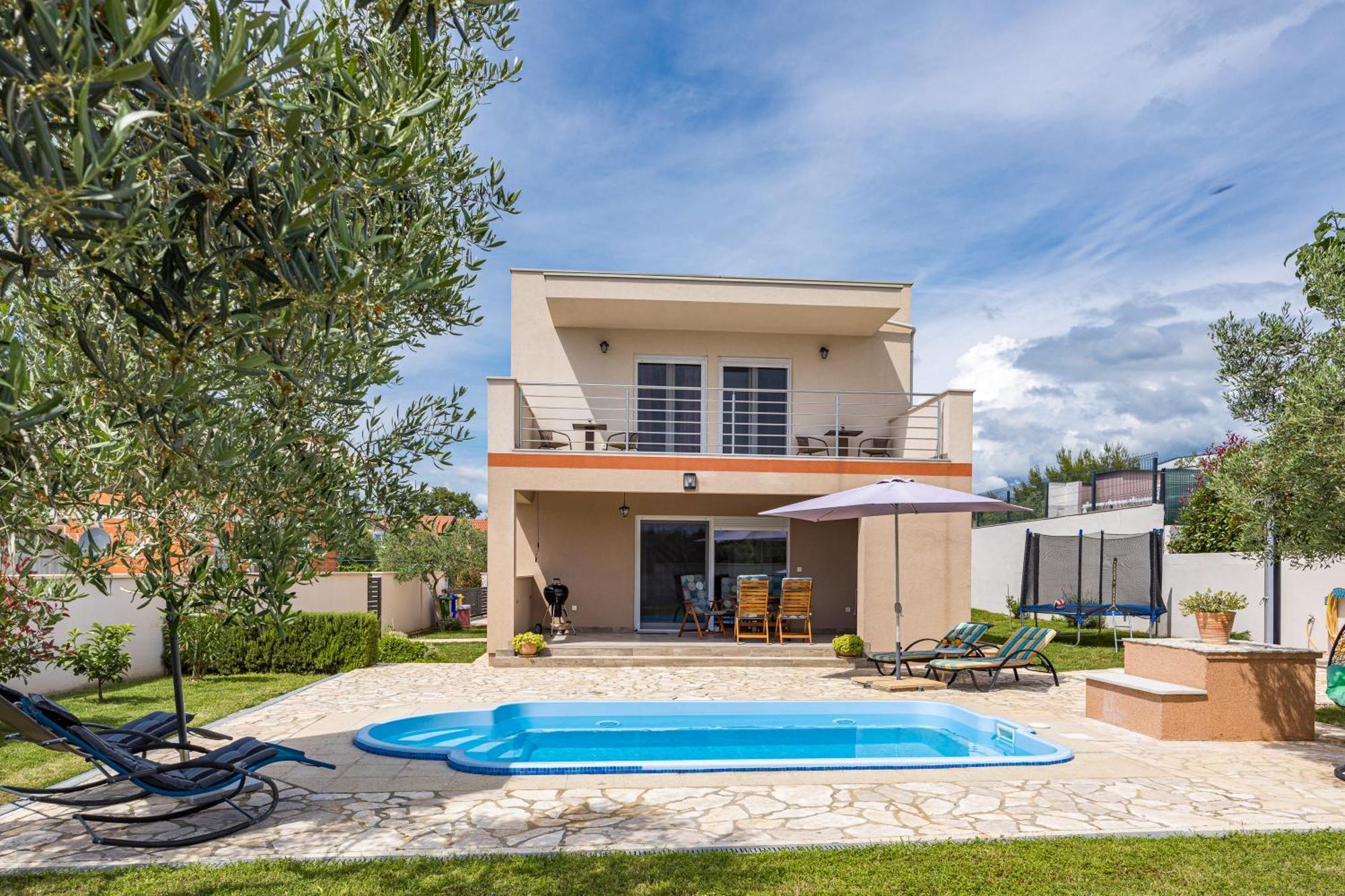 Villa Sunny Olive Peroj Buitenkant foto